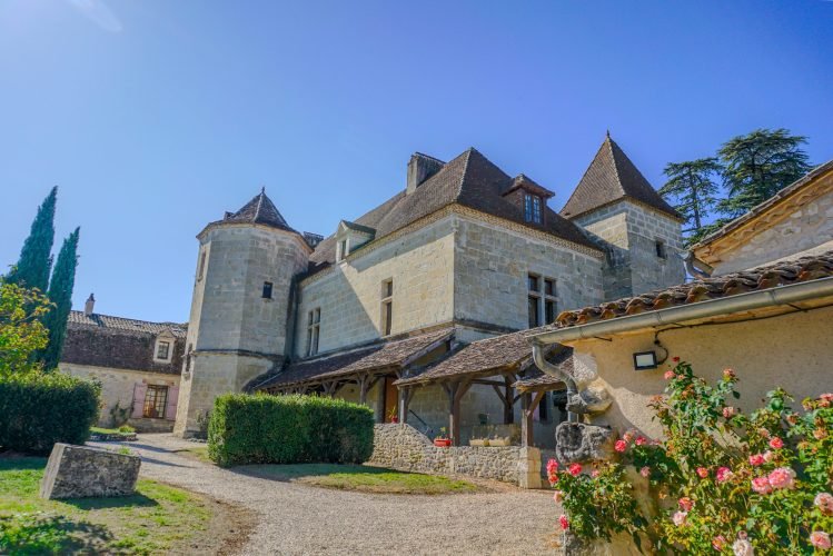 Templars%20Castle%2C%20Exterior%20ET%2C%20french%20holiday%20chateau%2C%20castle%20rental%20france%2C%20french%20chateau%20accommodation%20%2815%29